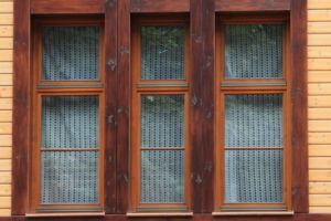 WOLSKI - okna - produkcja drewnianej stolarki otworowej - produkcja drewnianych okien i drzwi.